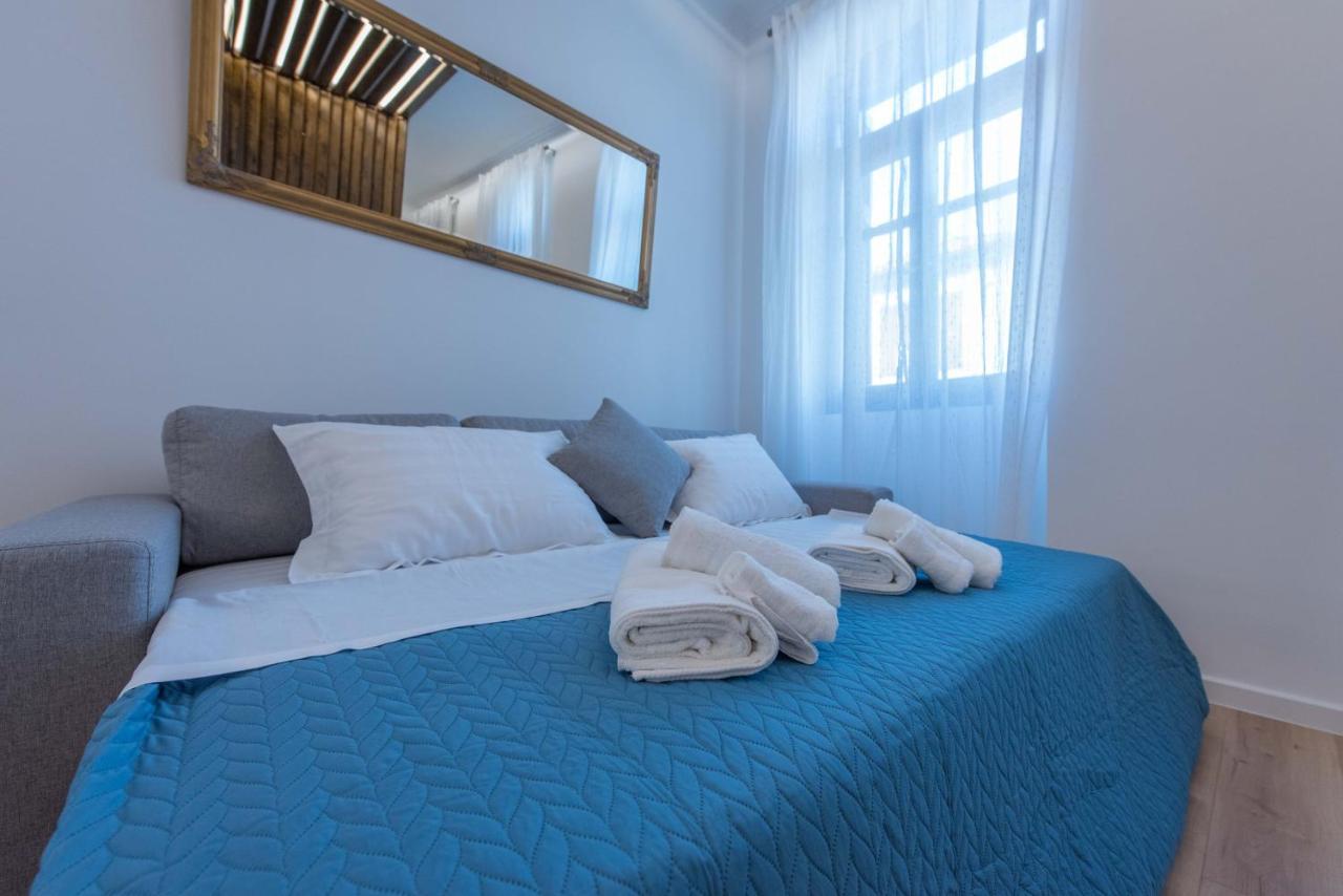 1571_suites A1 *