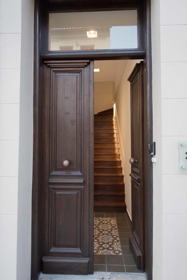 1571_suites A1 * Nafpaktos